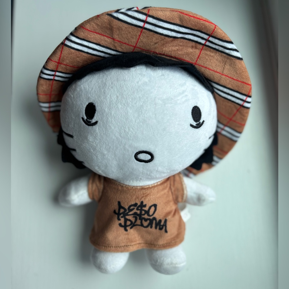 Hello Kitty X Peso Pluma Plush Brown Plaid Hat & Shirt Red Bow 10" RARE